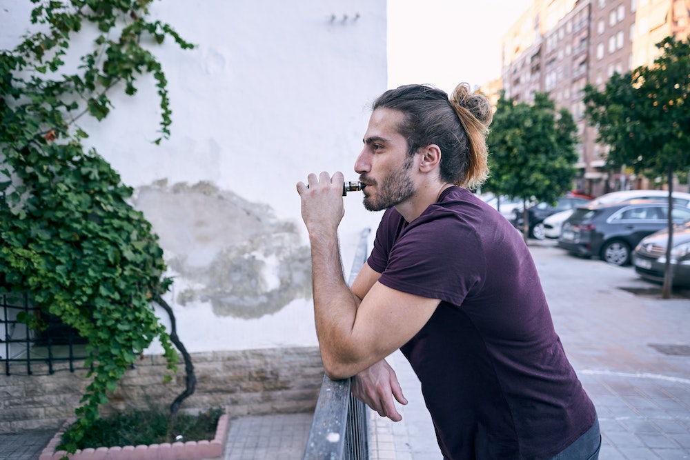 Le rôle des influenceurs dans le marketing de la cigarette électronique Puff