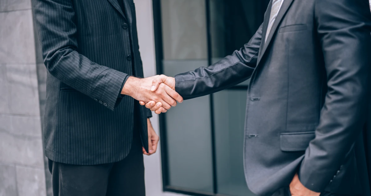 Forger des alliances commerciales indestructibles : L'art de cultiver des relations pérennes avec vos fournisseurs et partenaires